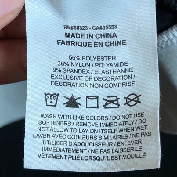 Nike Womens Sweatshirt Black Gold Icon Clash Therma Fleece Crew Stretch Small - Picture 7 of 12